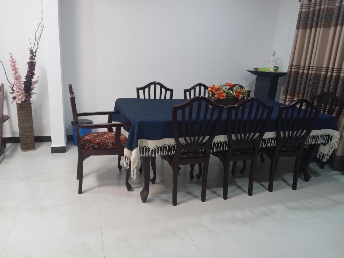 Sky Bloom Bed & Breakfast Homagama Ngoại thất bức ảnh
