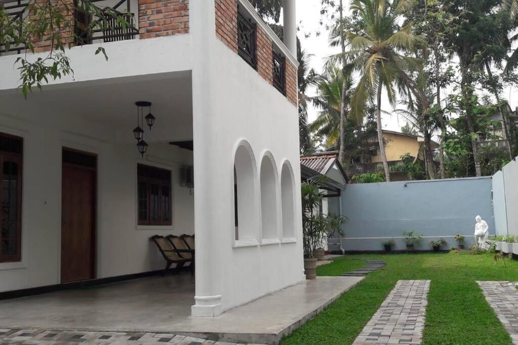 Sky Bloom Bed & Breakfast Homagama Ngoại thất bức ảnh